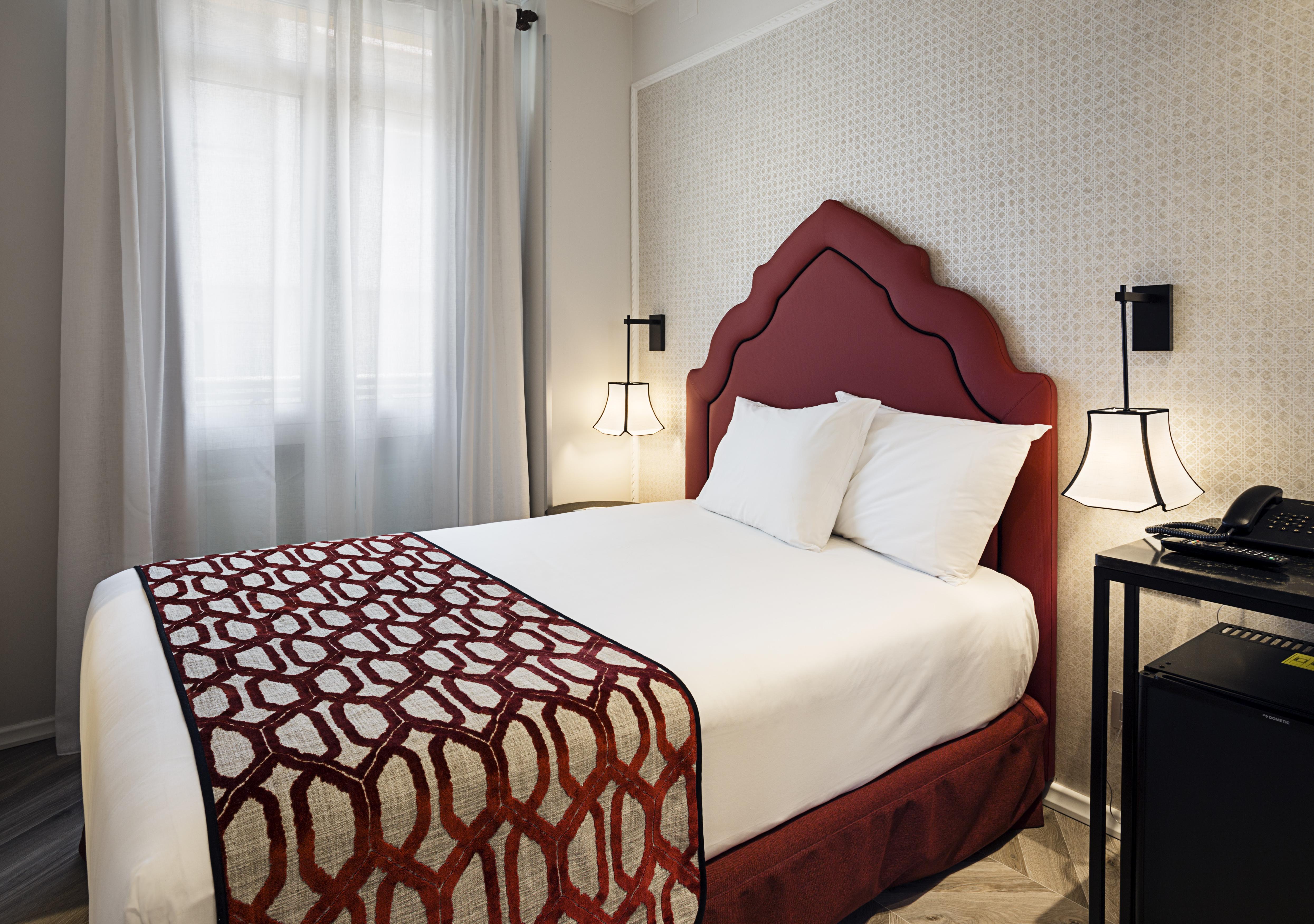 Eurostars Regina Hotel Seville Exterior photo