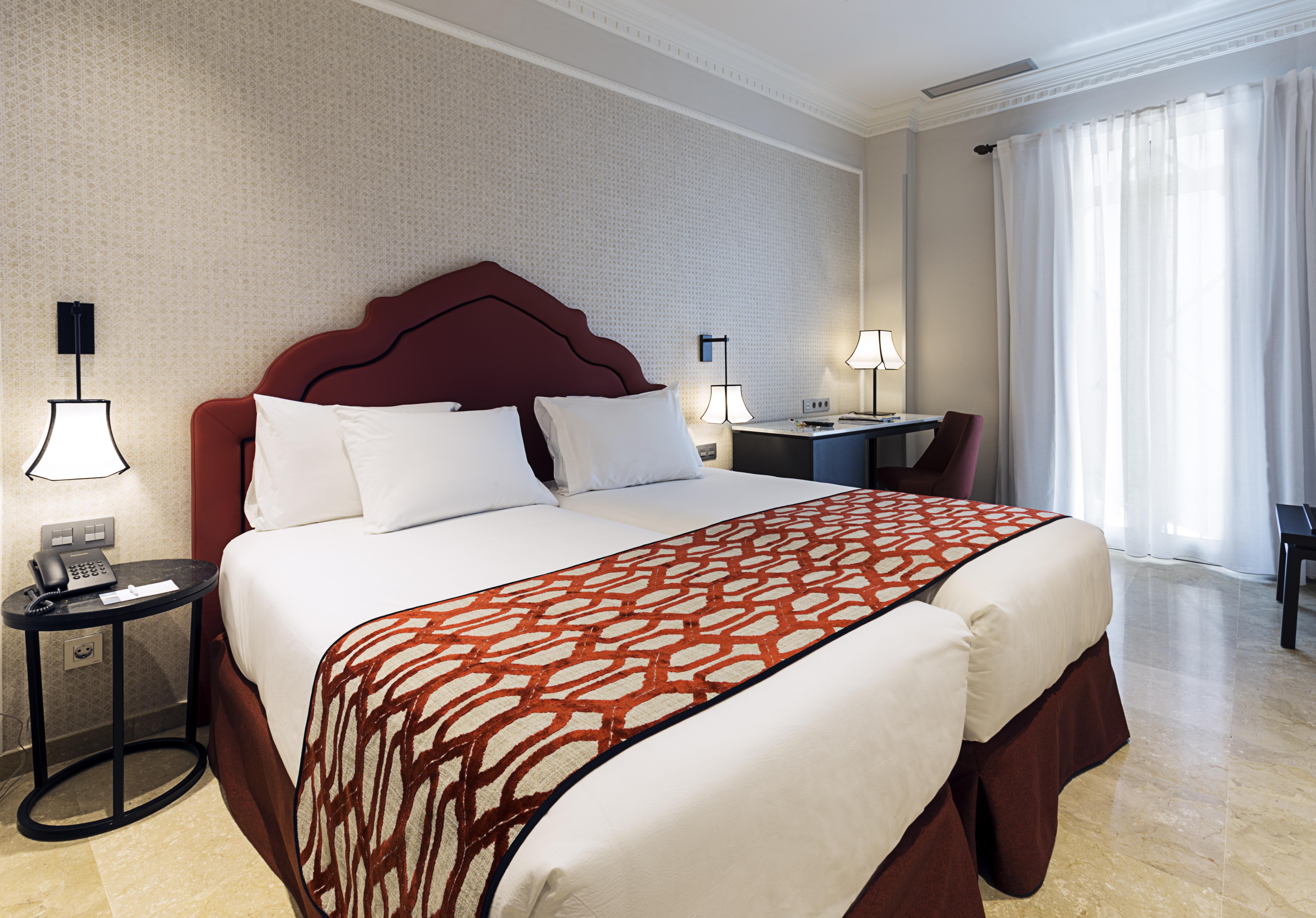 Eurostars Regina Hotel Seville Exterior photo