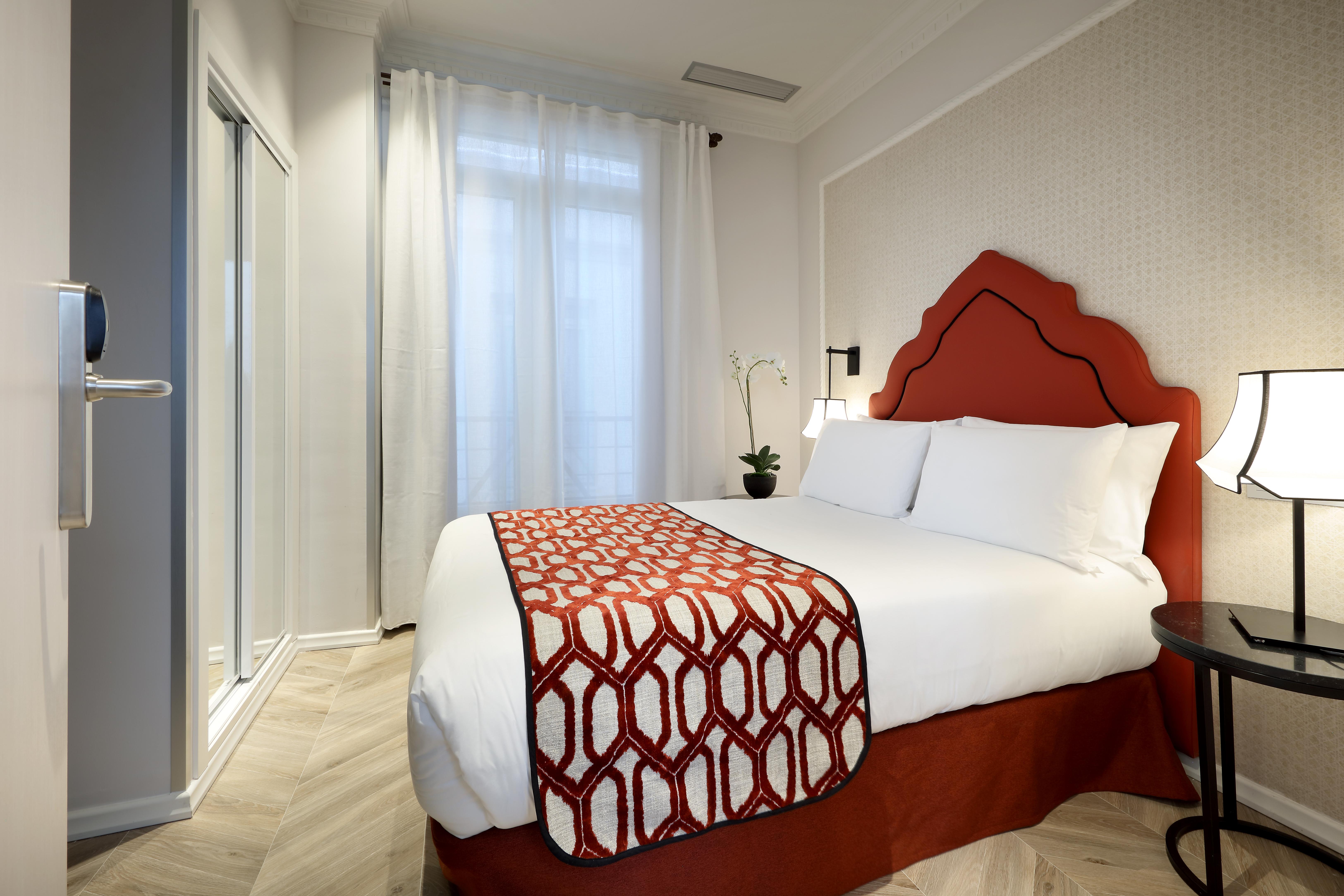 Eurostars Regina Hotel Seville Exterior photo