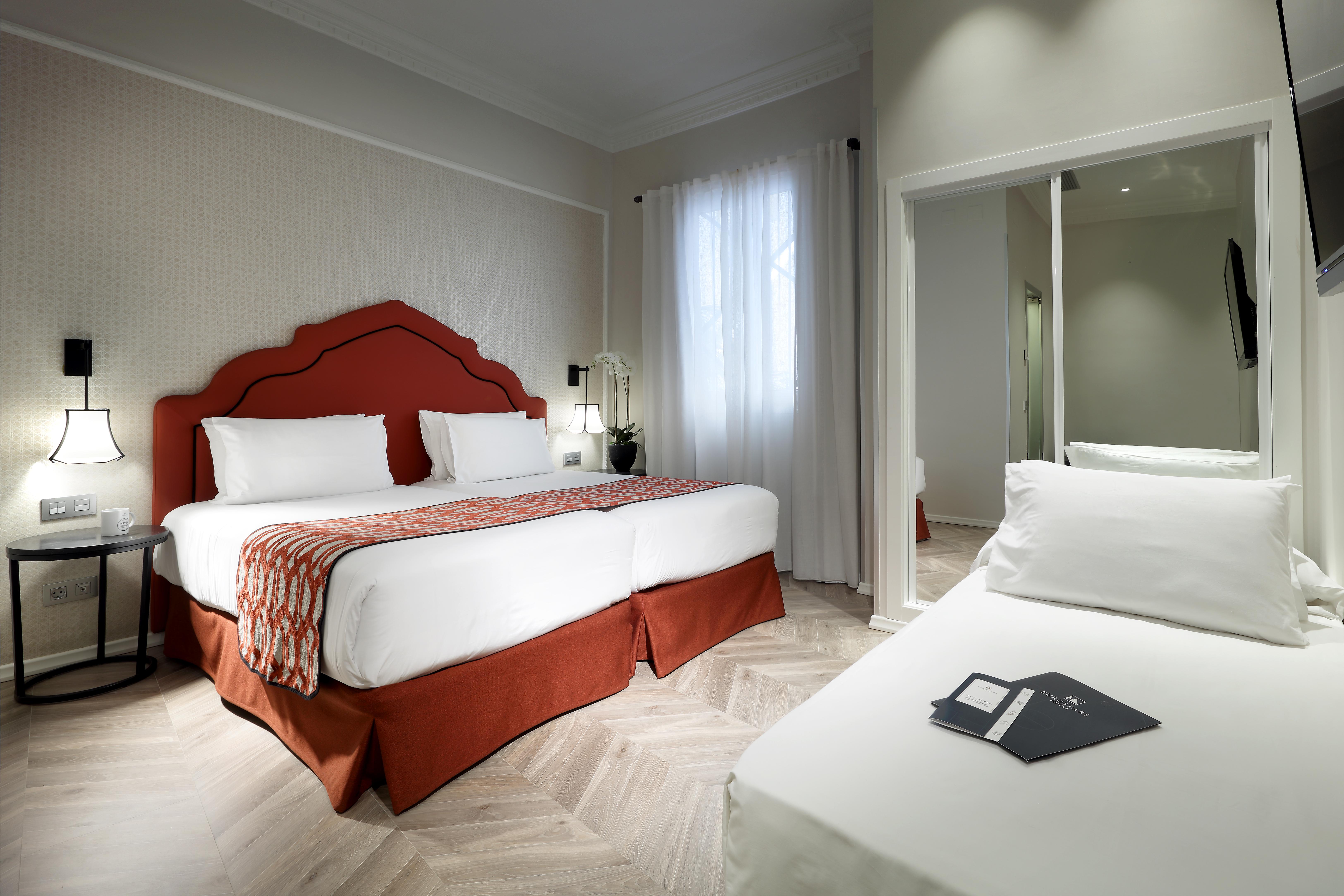 Eurostars Regina Hotel Seville Exterior photo