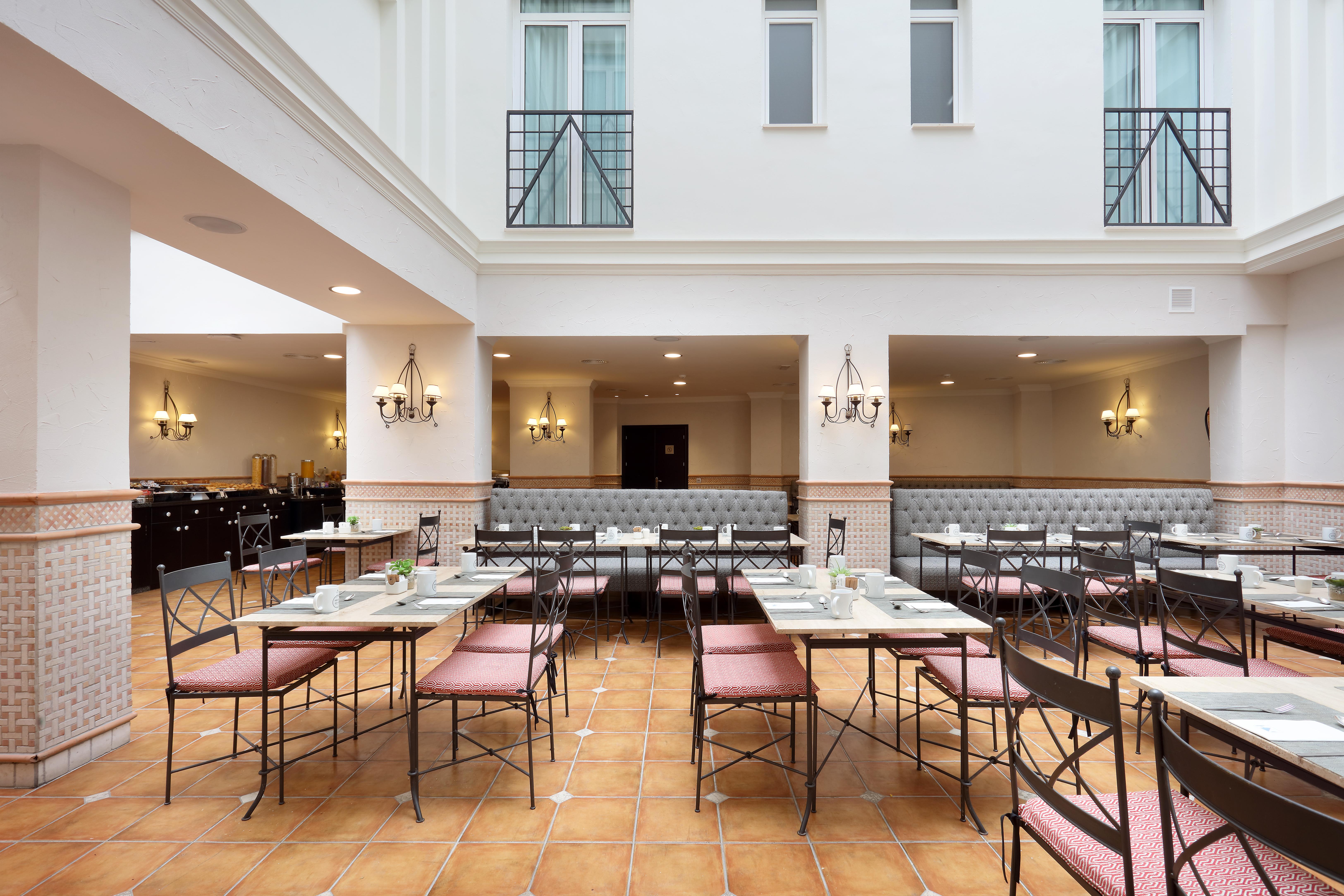 Eurostars Regina Hotel Seville Exterior photo