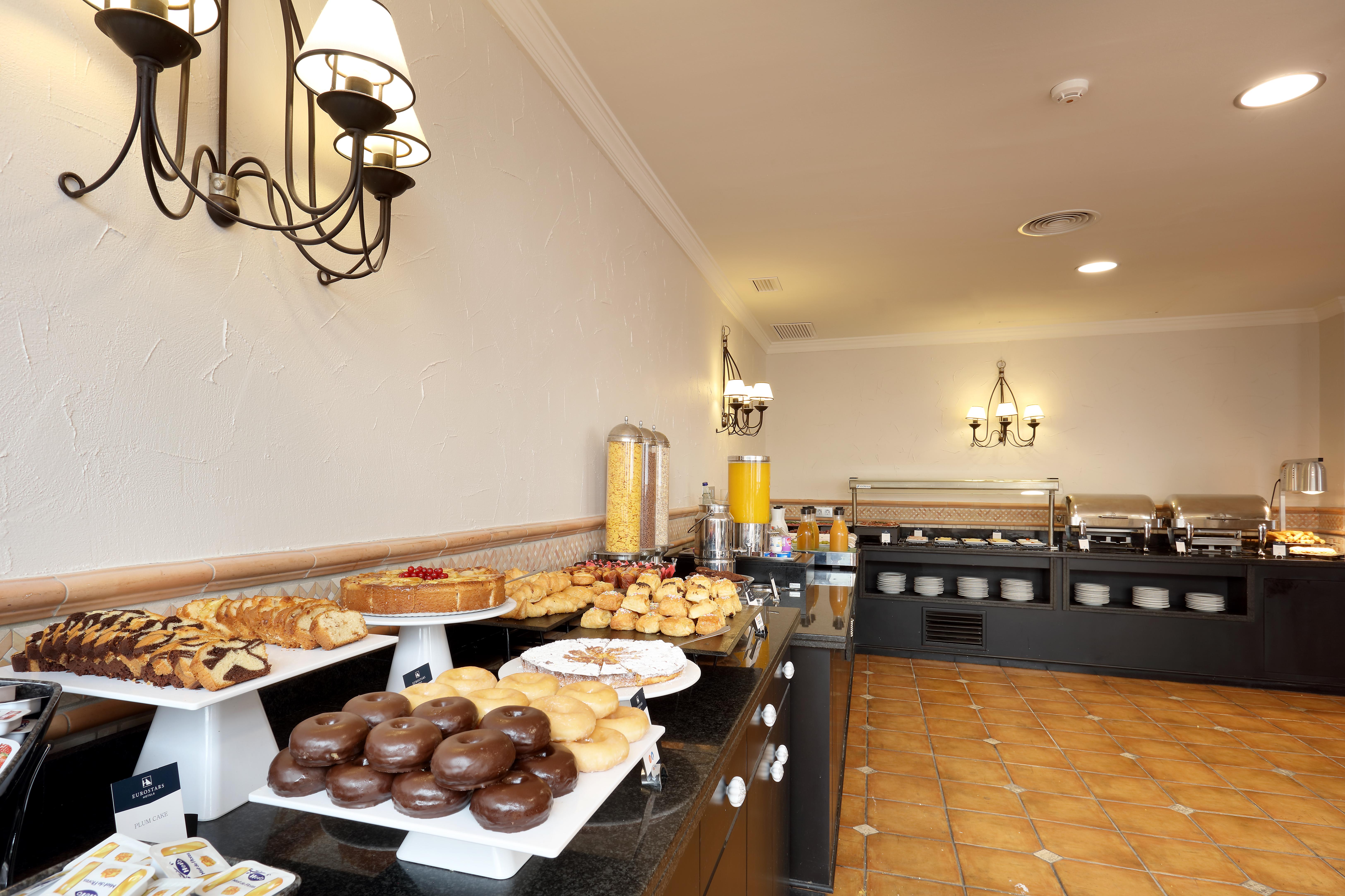 Eurostars Regina Hotel Seville Exterior photo