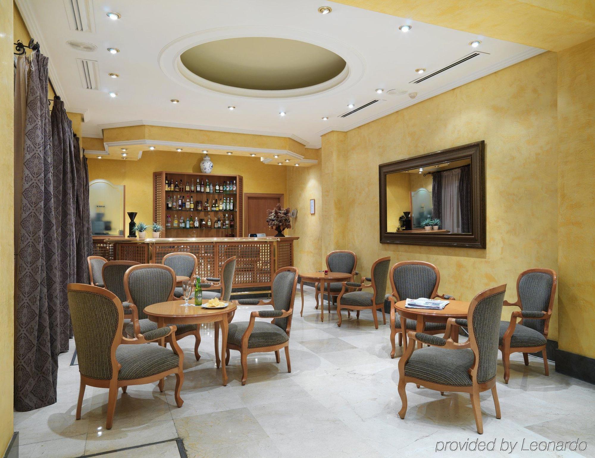Eurostars Regina Hotel Seville Restaurant photo