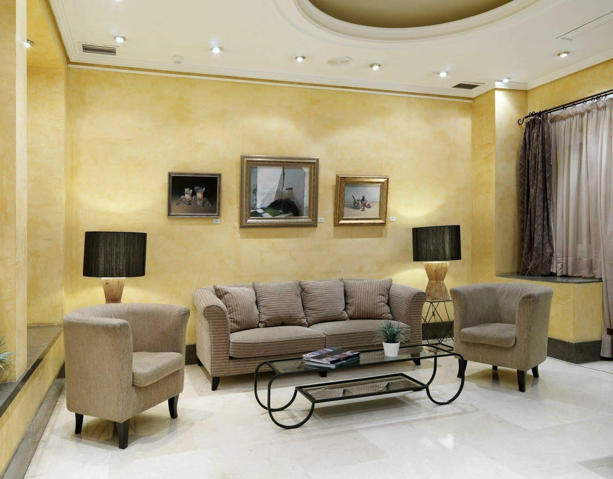 Eurostars Regina Hotel Seville Room photo